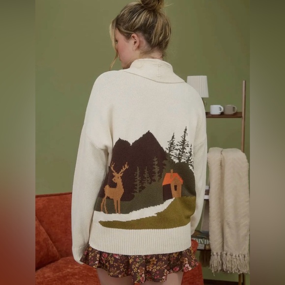 Sweaters - Cozy Cream Sweater with Scenic Design